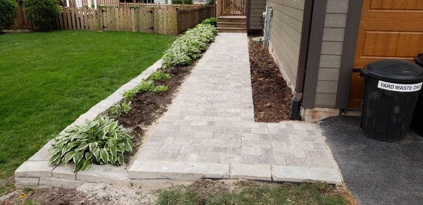 Landscape Contractor in Bettendorf, IA Landscape Contractor in Bettendorf, IA