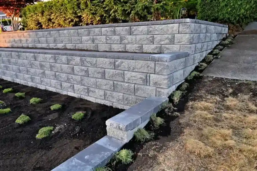 Retaining Wall Installation For Durable Landscape Design in Bettendorf, IA Retaining Wall Installation For Durable Landscape Design in Bettendorf, IA